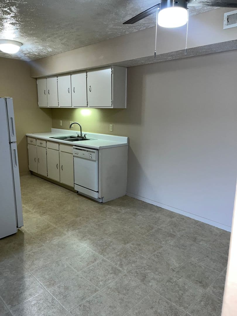 Shadow Ridge Apartments 2 of 16