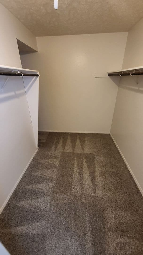 Shadow Ridge Apartments 13 of 14