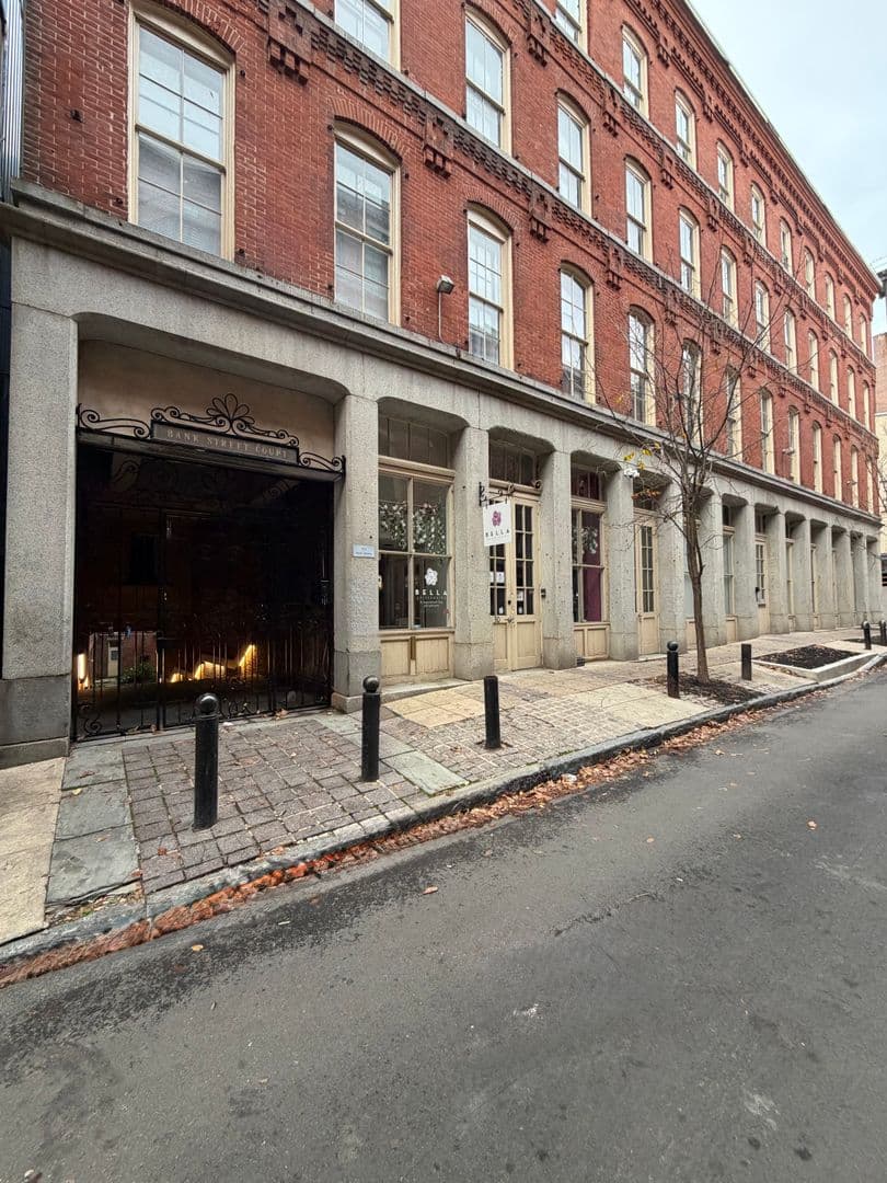 Welcome to Urban Elegance in the Heart of Historic Old City, Philadelphia 19 of 20