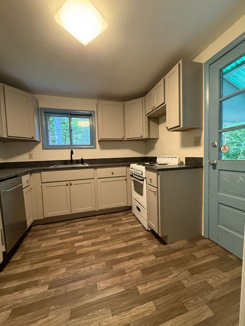 741 Lonely Cottage Rd 8 of 14