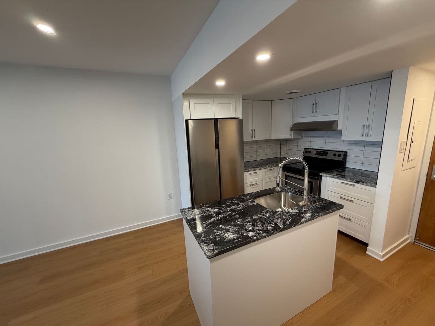 Welcome to Urban Elegance in the Heart of Historic Old City, 13 of 16