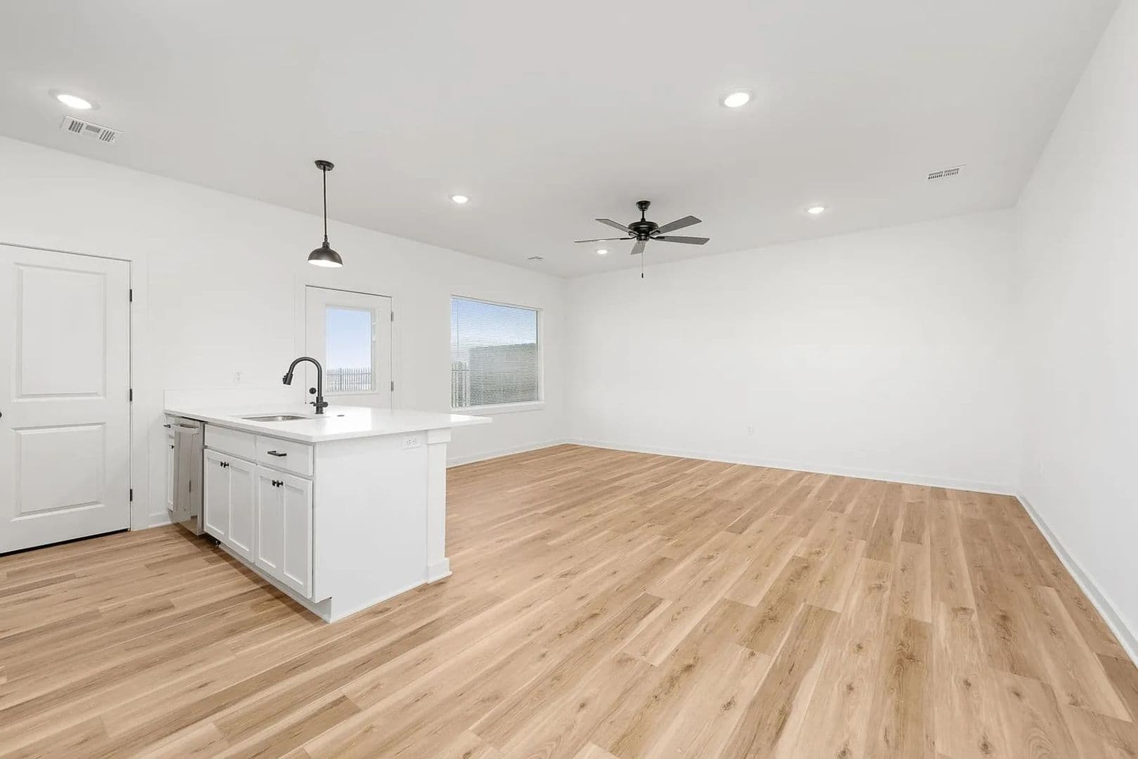 2157 E Elk Ridge Ave 4 of 11