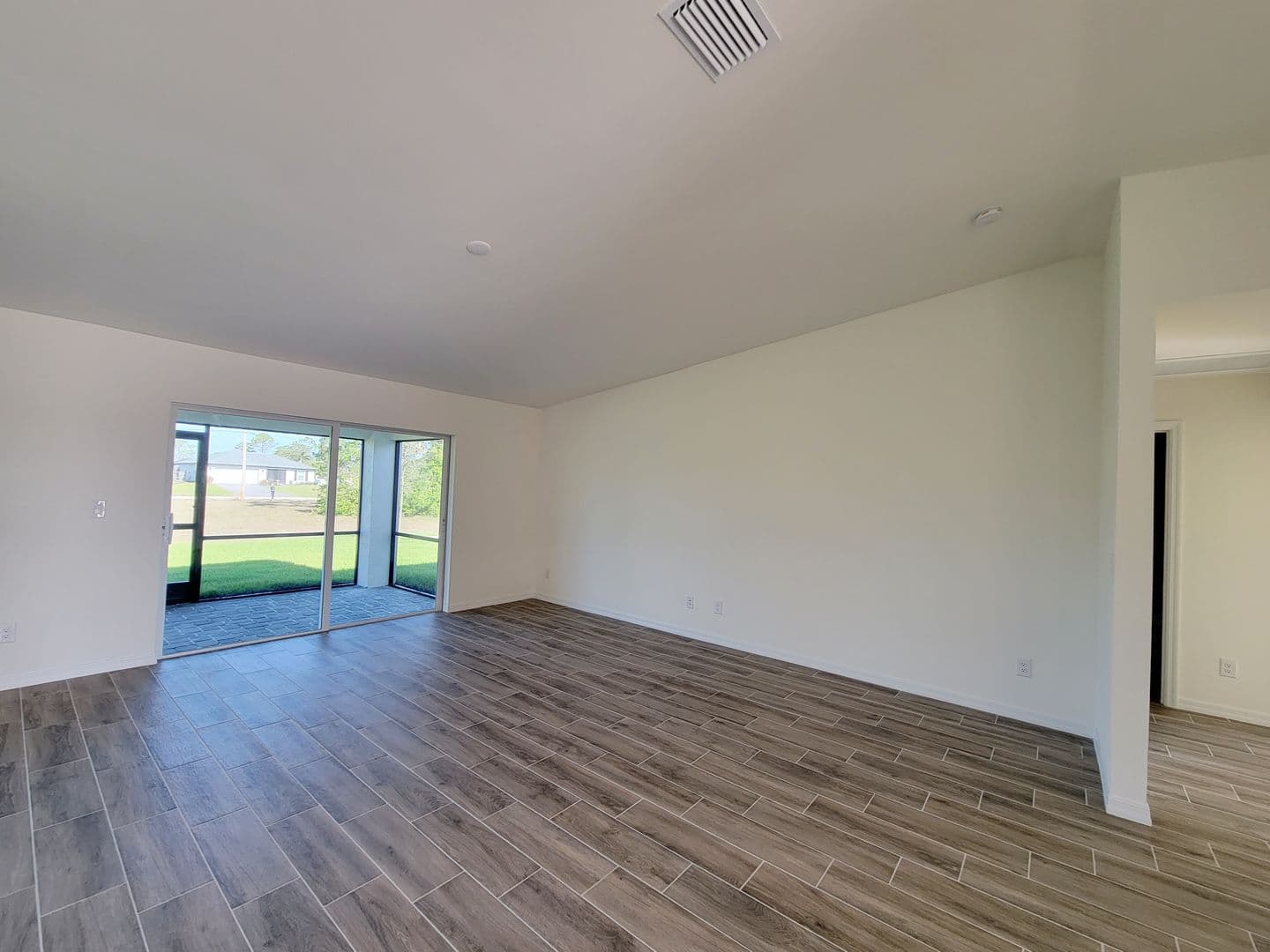 3100 NW 20th Ave 3 of 13