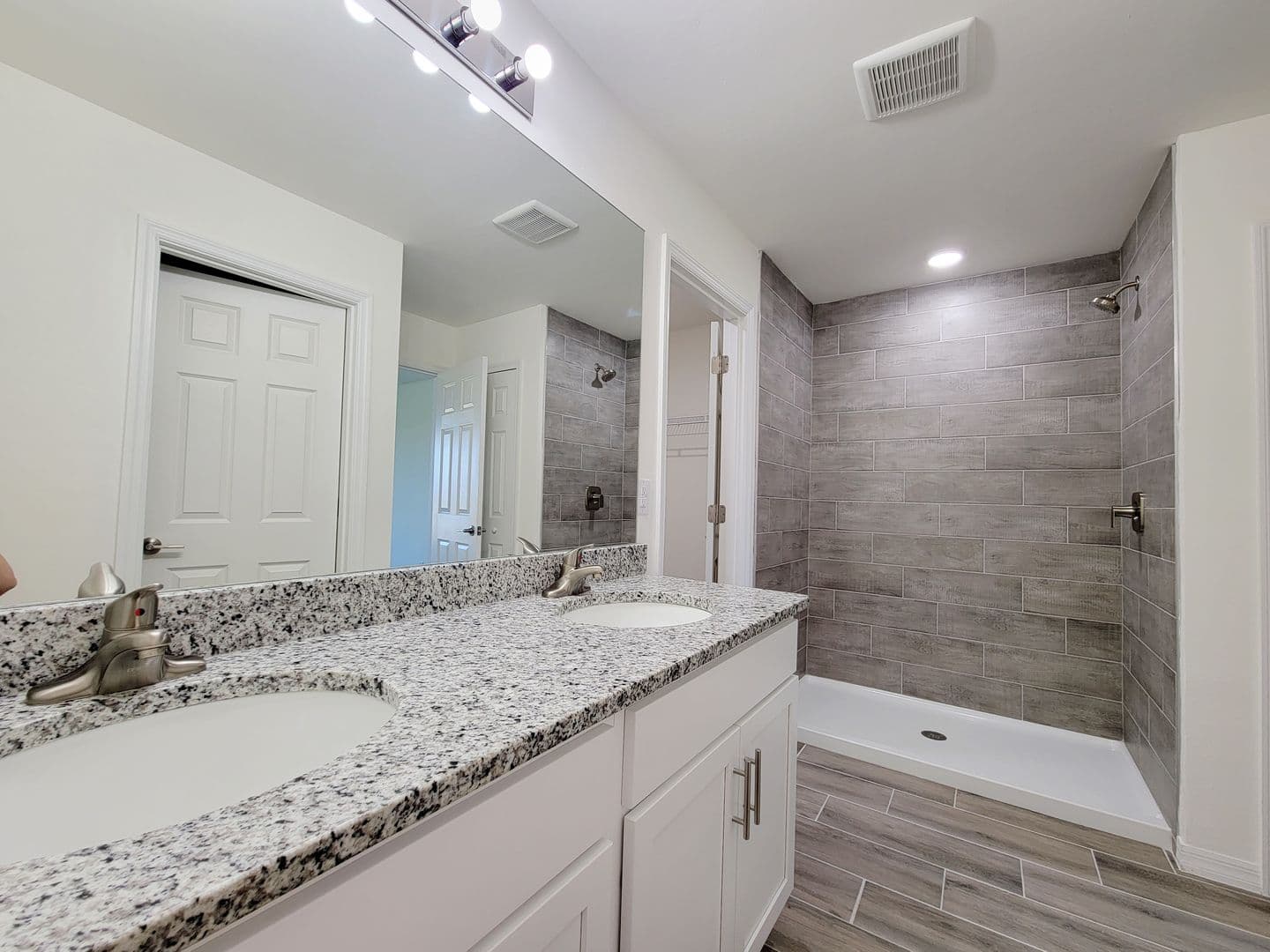 3100 NW 20th Ave 7 of 13