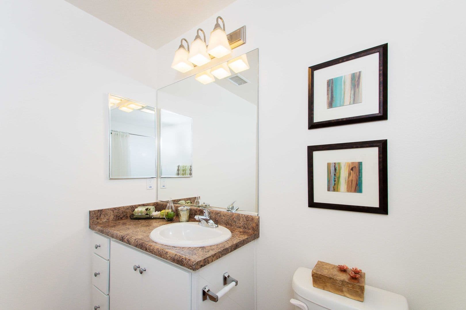 Avila Apartment Homes 4 of 14