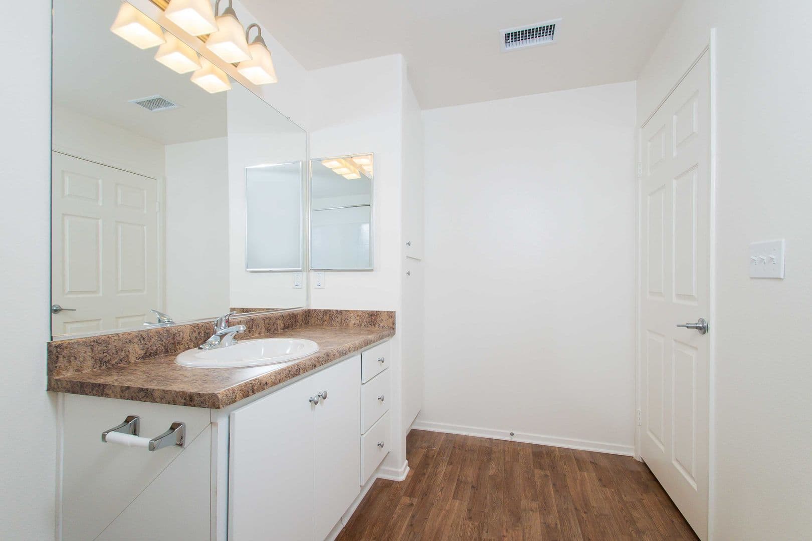 Avila Apartment Homes 9 of 14
