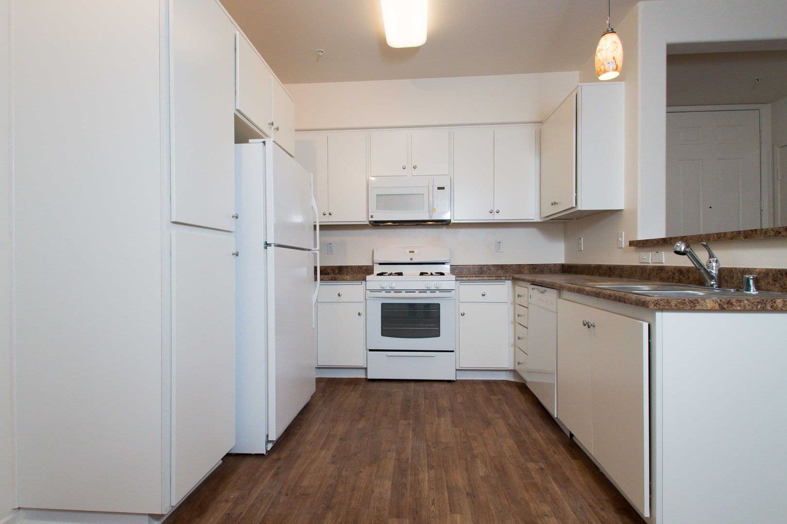 Avila Apartment Homes 6 of 12