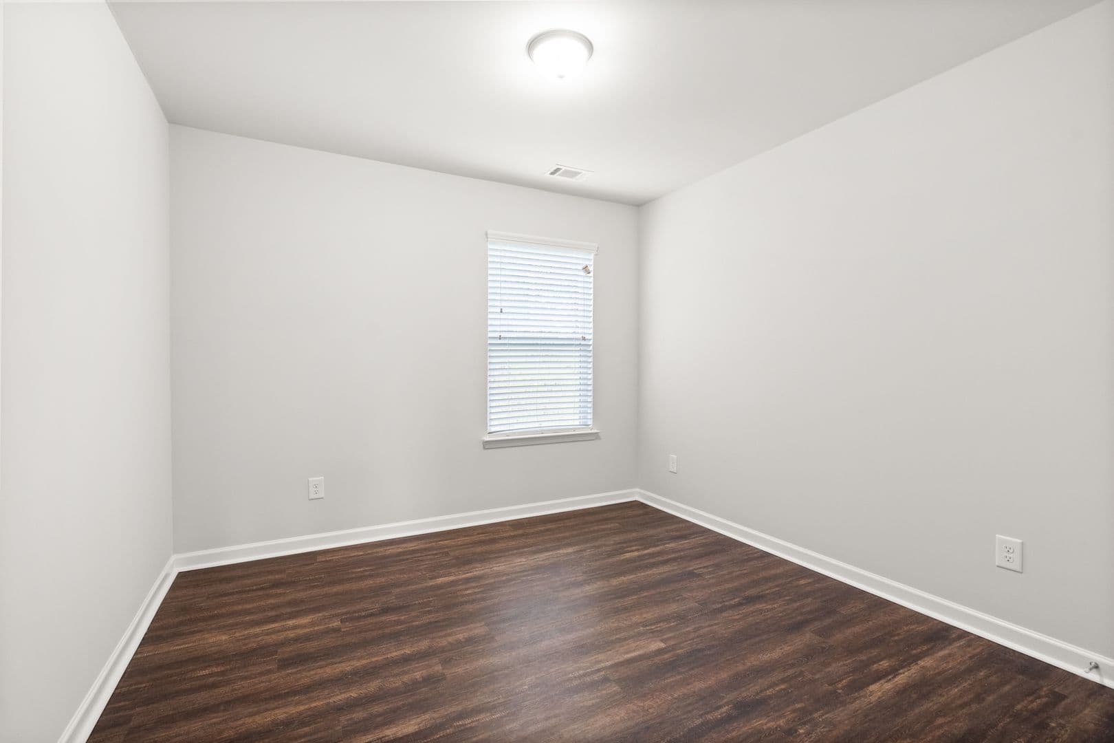 RAC LOT 008 15 of 27