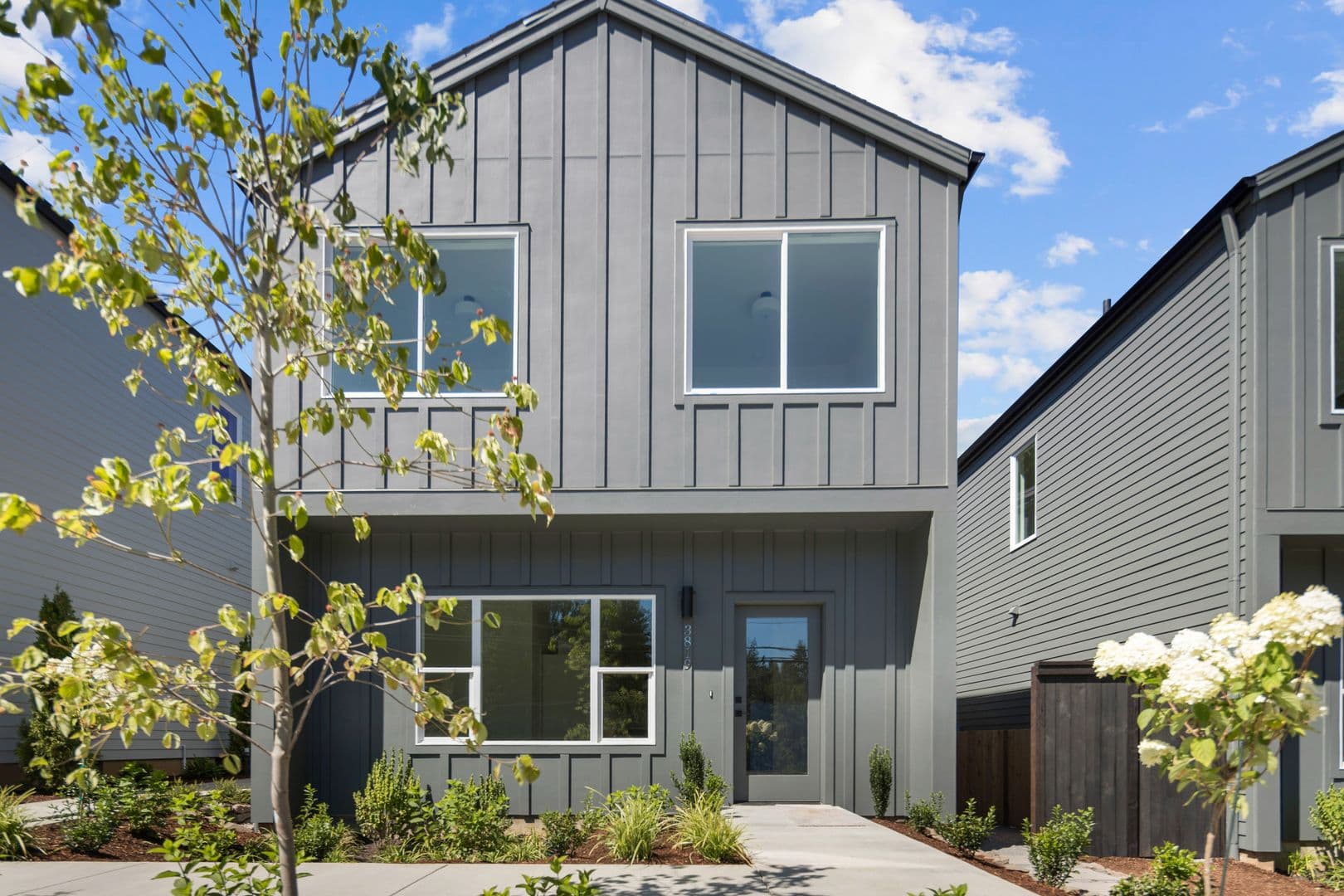 3819 Pomona Home 2 of 19