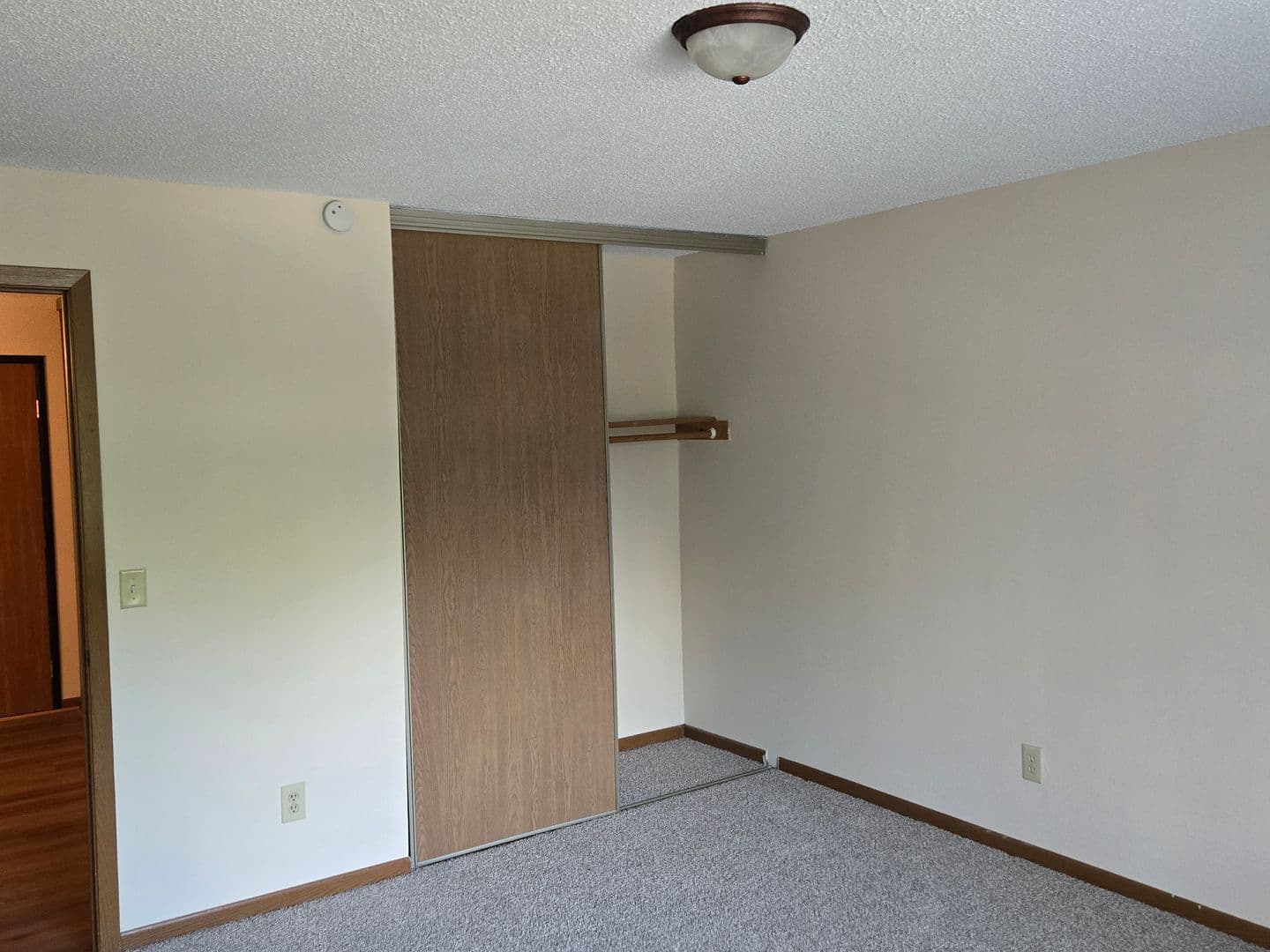 Evergreen Square Apartments 7 of 9