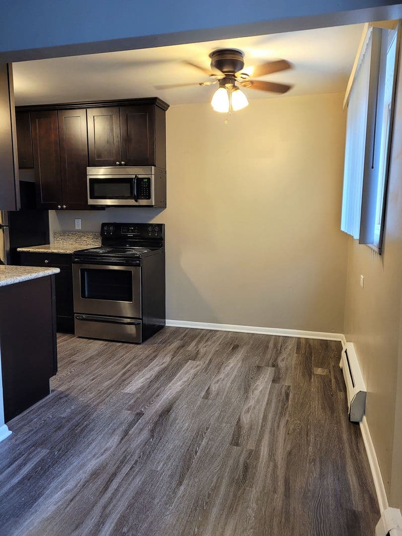 Iris Park Apartments 9 of 9