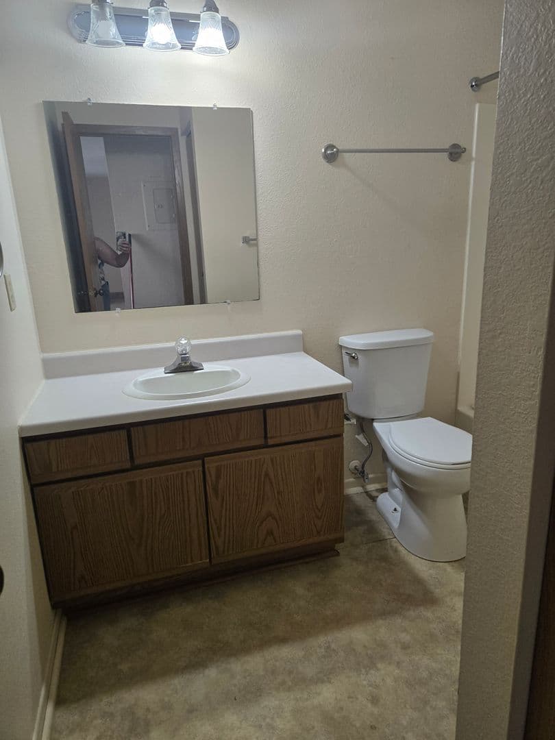 Evergreen Square Apartments 5 of 19
