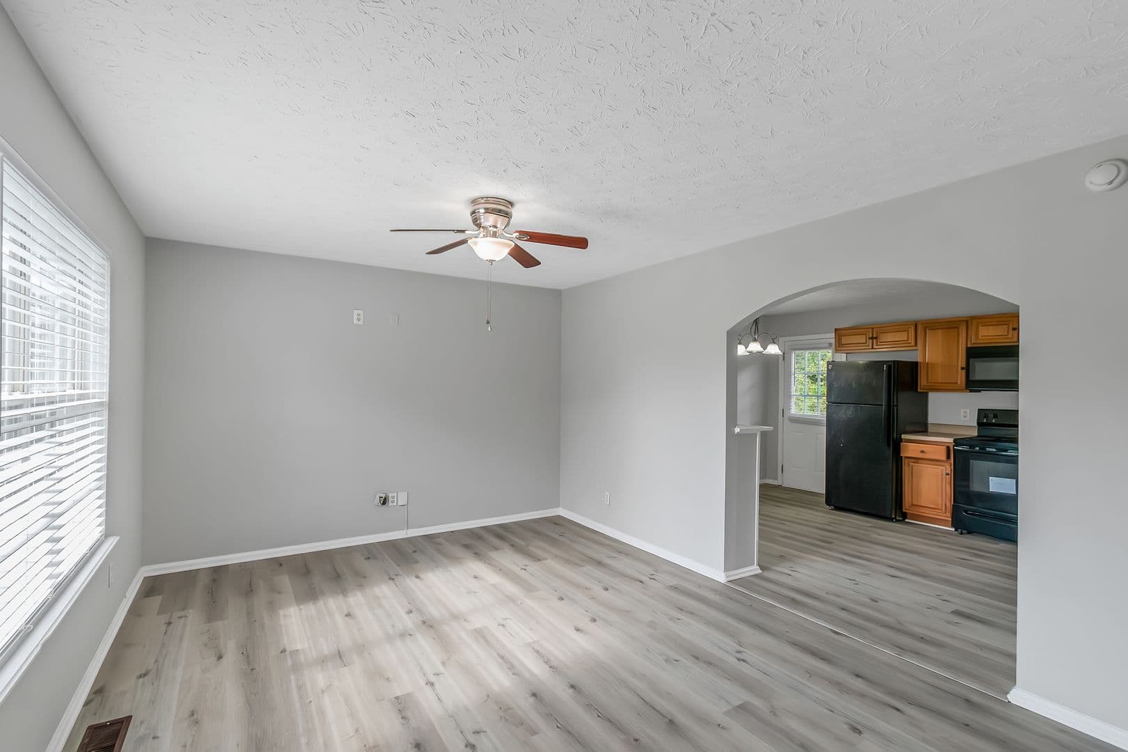 207 Cobblestone Ct Douglasville, GA 30134 5 of 17