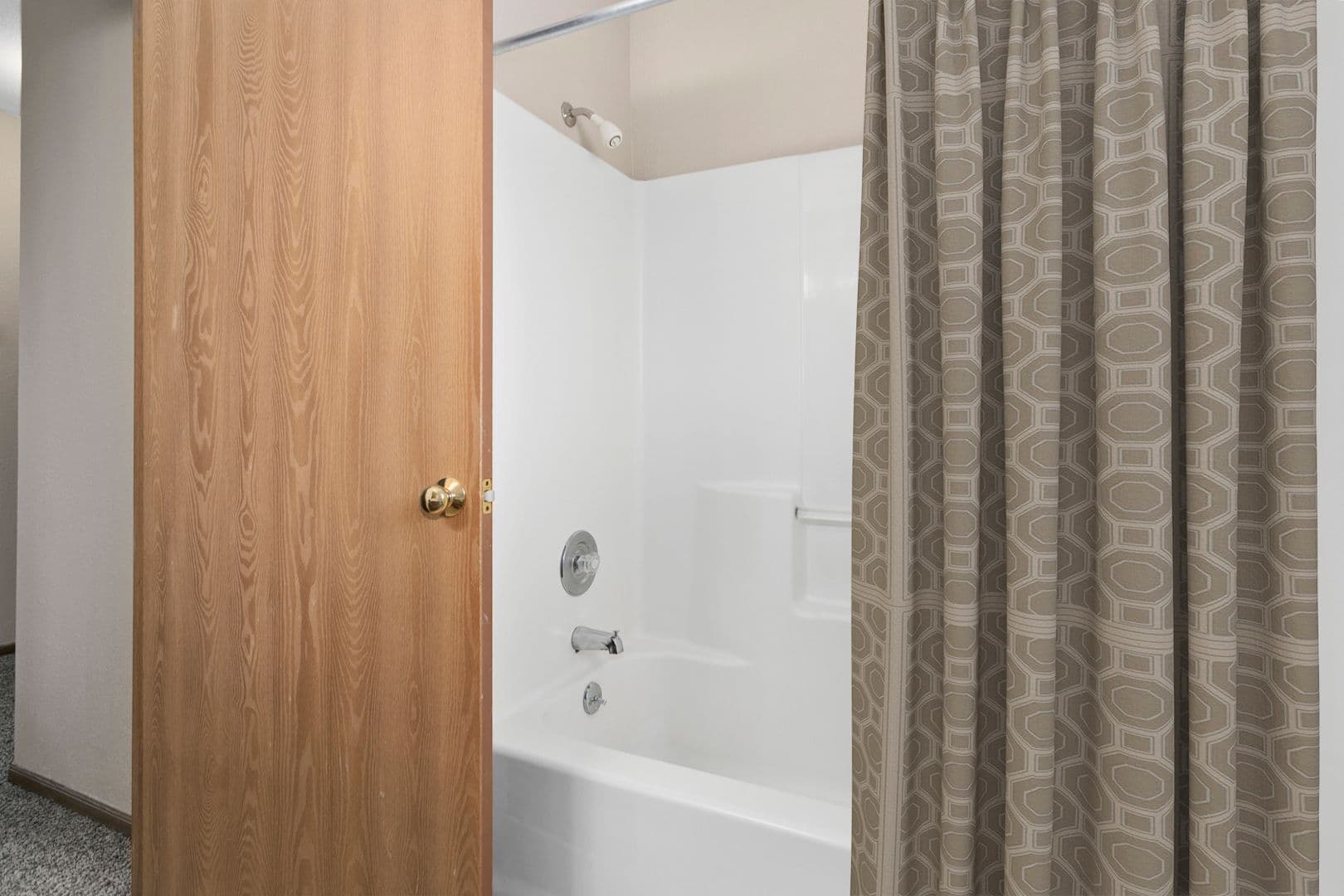 Crosswinds Apartments 7 of 12