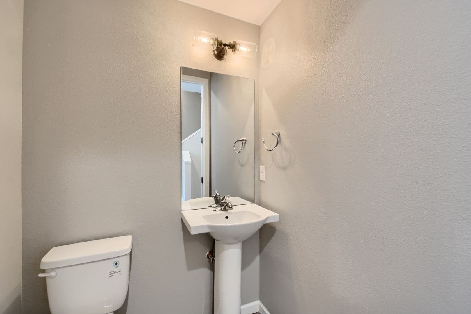 Lovely Townhome near Edgewater with Bonus Space 12 of 29
