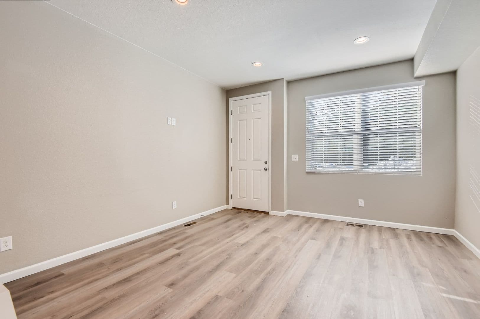 Stunning Townhome near Edgewater 23 of 32
