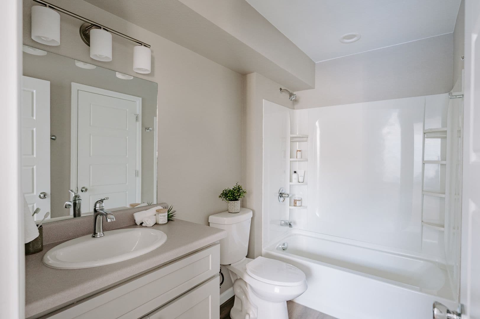 Stunning Townhome near Edgewater 31 of 32