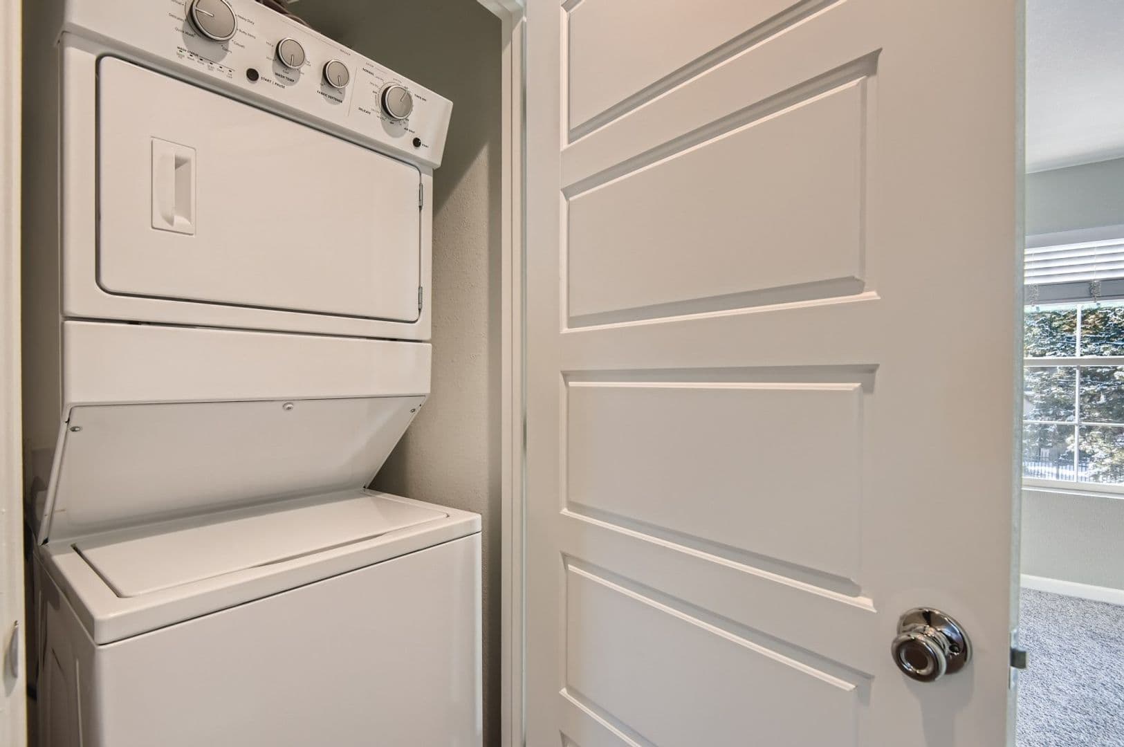 Stunning Townhome near Edgewater 29 of 32