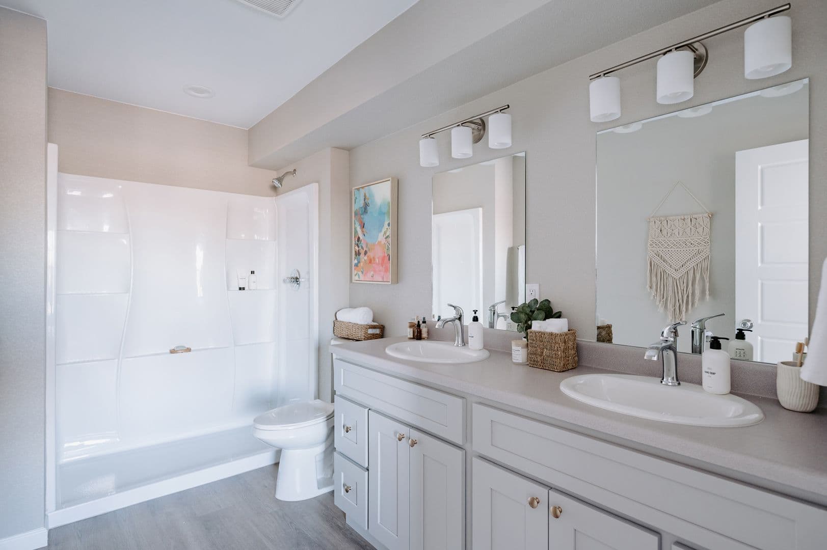 Stunning Townhome near Edgewater 16 of 32