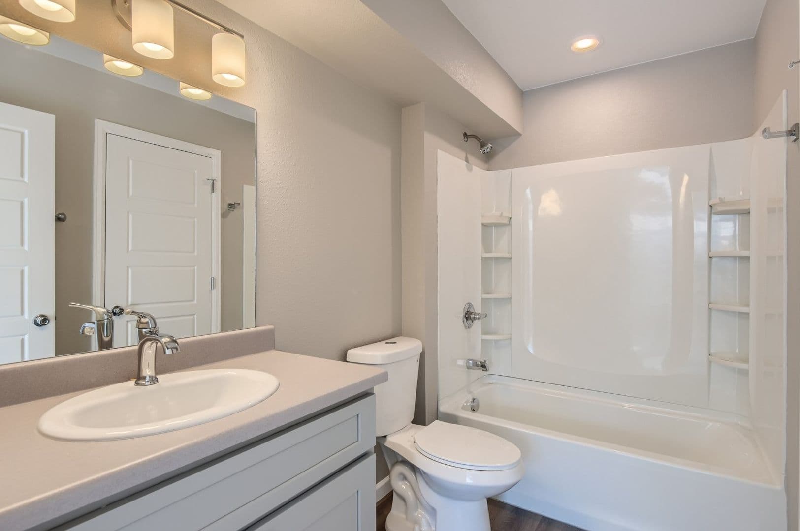 Stunning Townhome near Edgewater 28 of 32