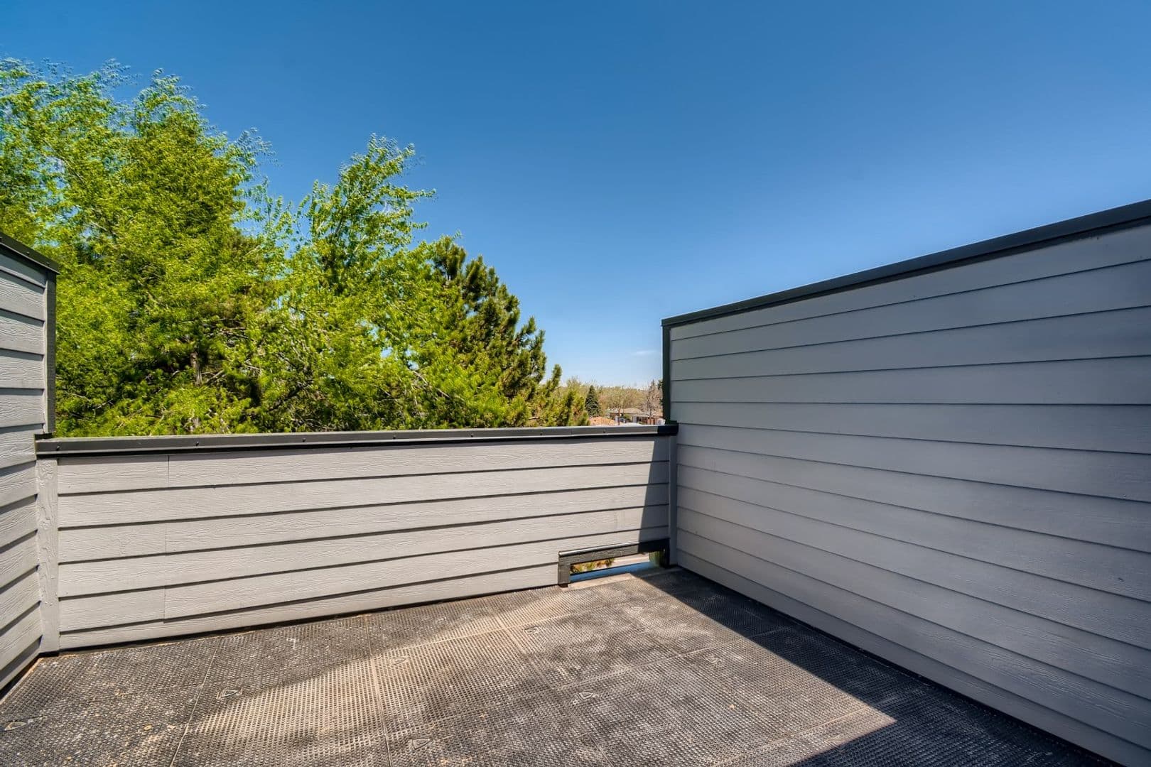 Lovely Townhome near Edgewater with Bonus Space 24 of 29