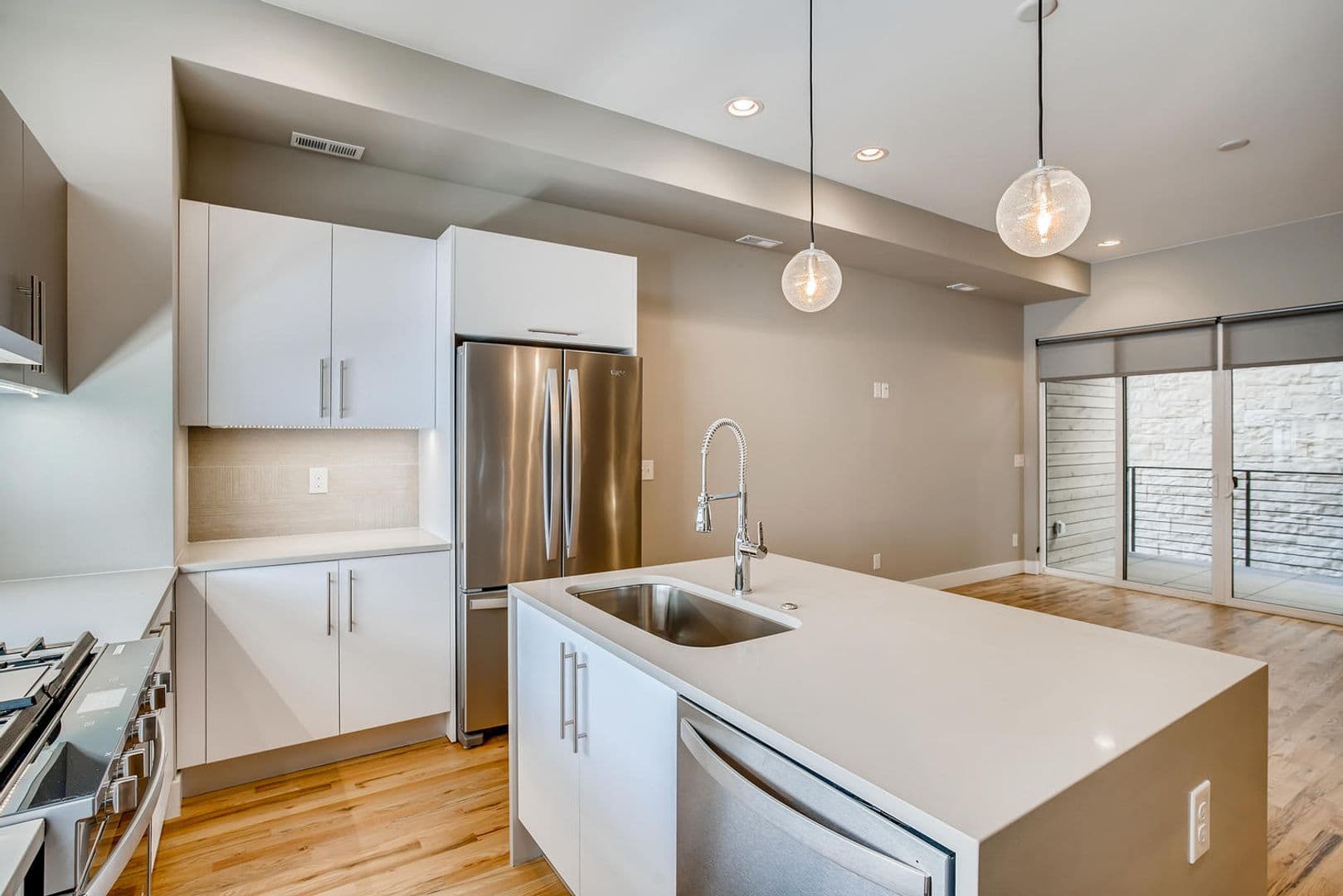 Fairfax Row 9 of 23