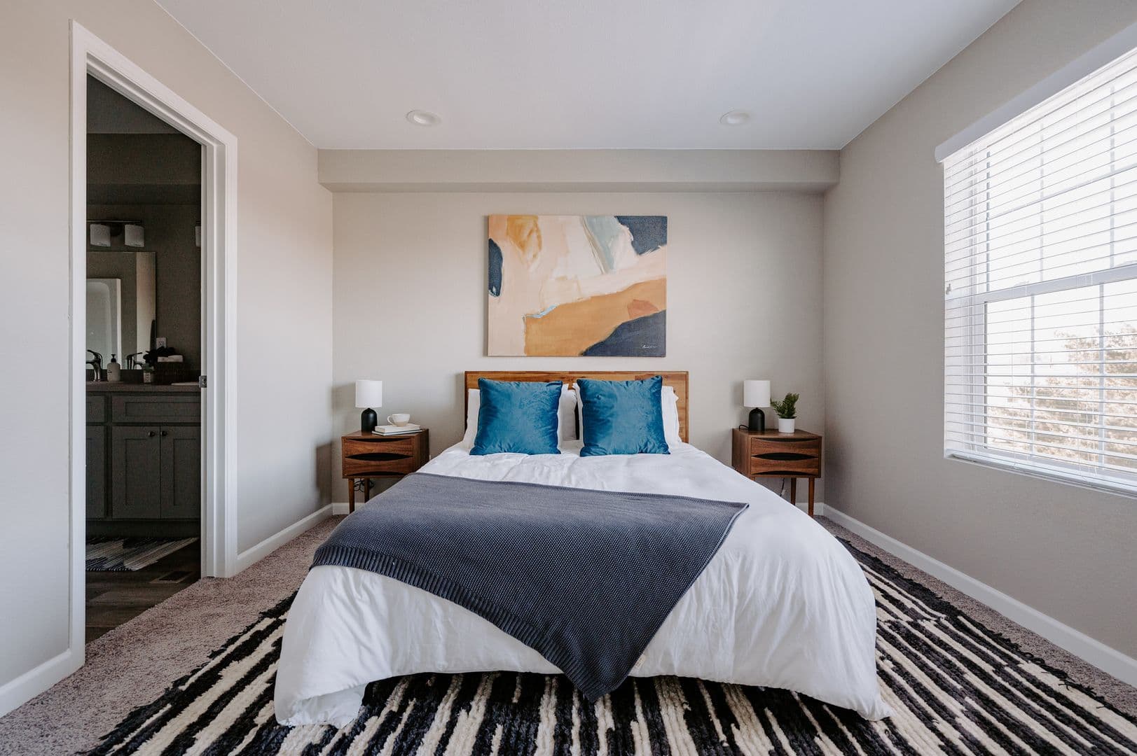 Stunning Townhome near Edgewater 14 of 32