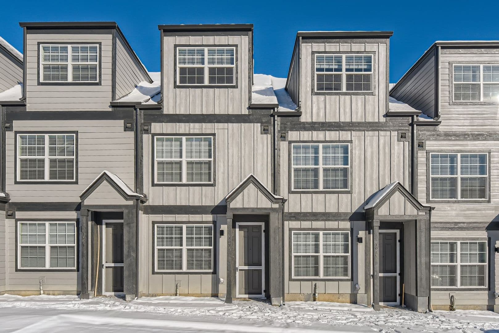 Stunning Townhome near Edgewater 32 of 32