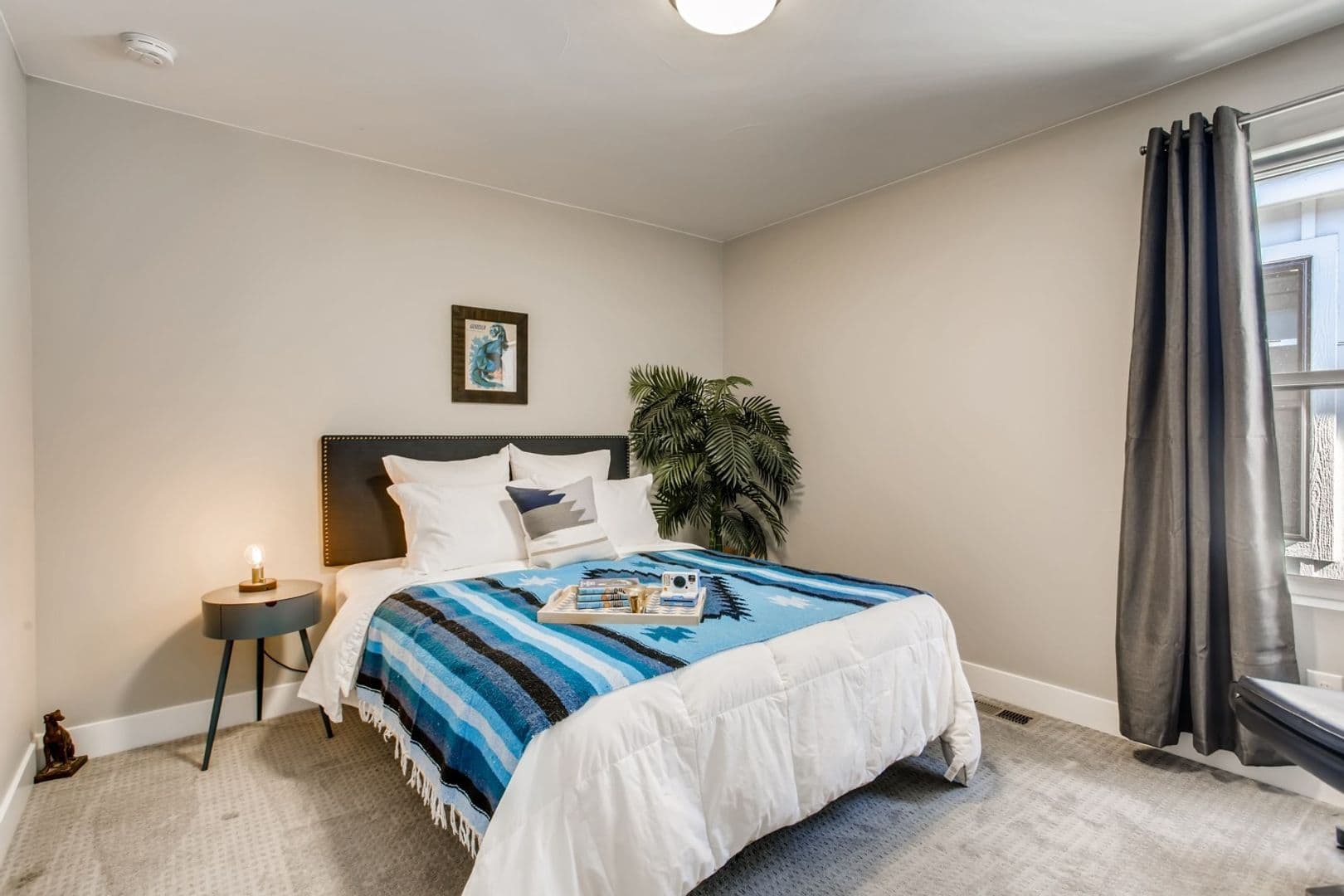 3319-3321 W Moncrieff Pl 16 of 27