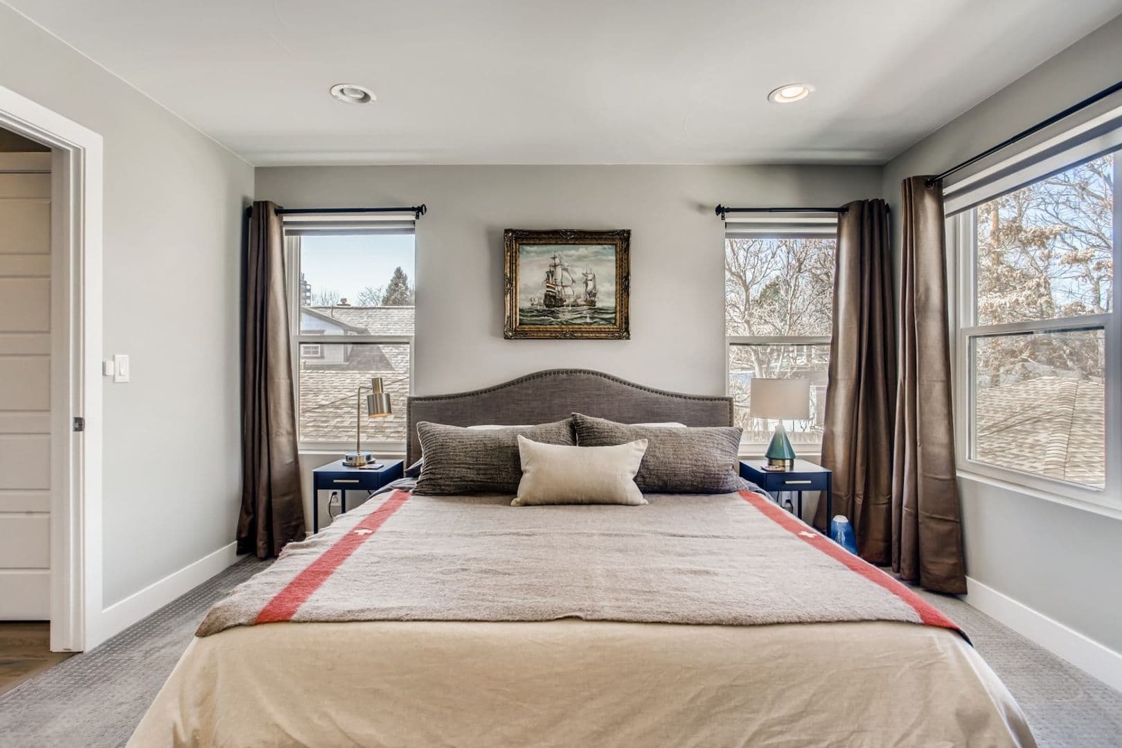 3319-3321 W Moncrieff Pl 13 of 27