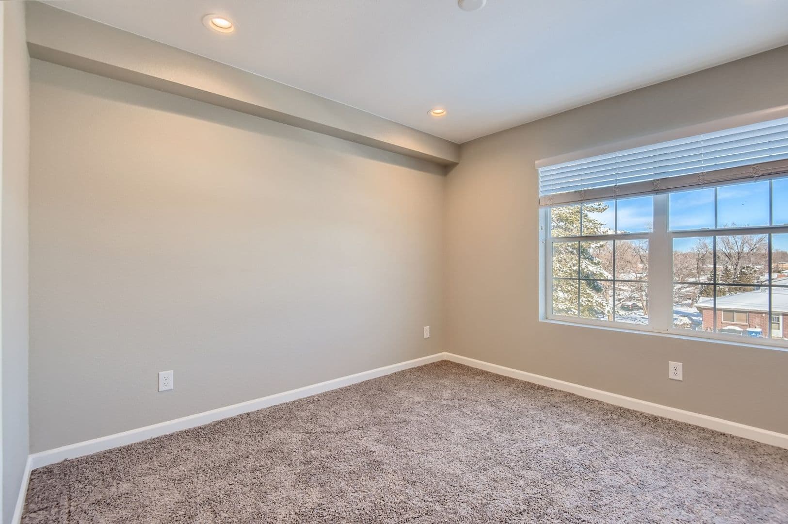 Stunning Townhome near Edgewater 25 of 32