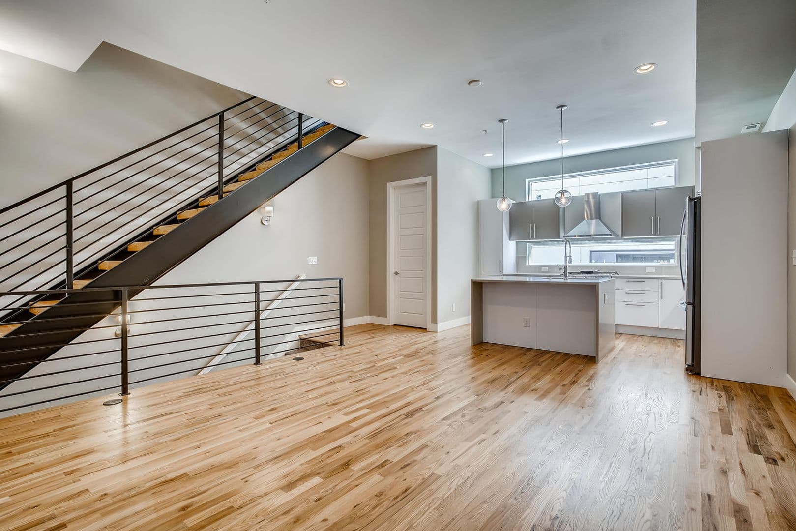 Fairfax Row 6 of 23
