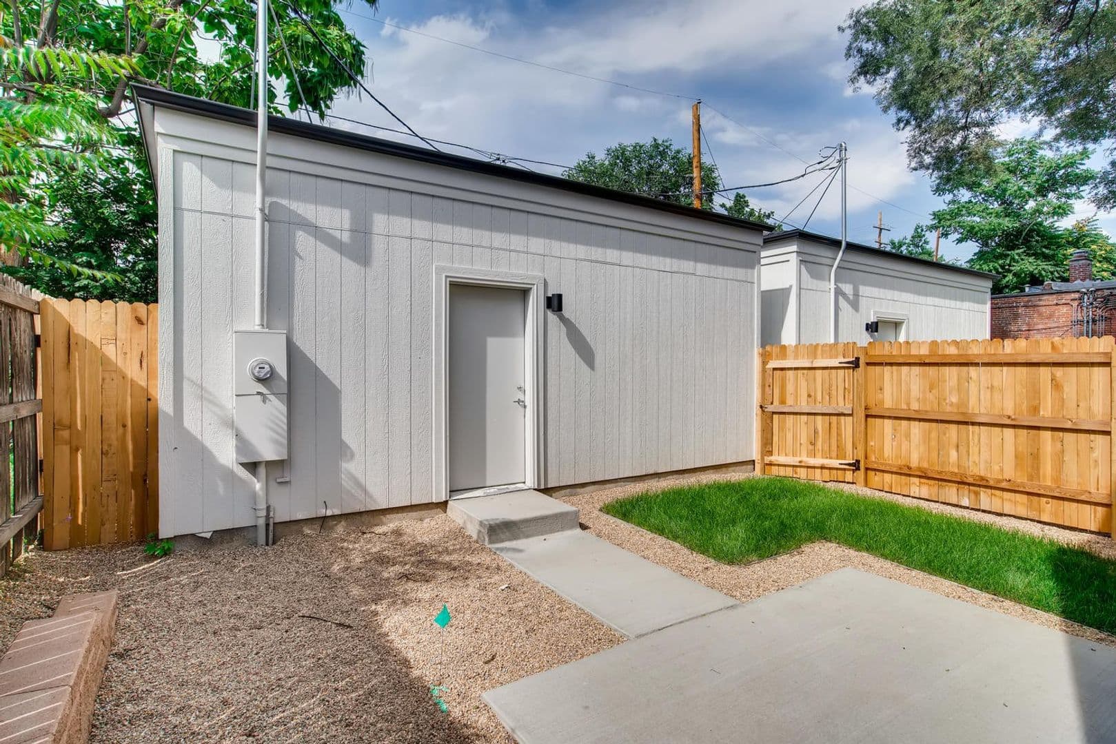 3319-3321 W Moncrieff Pl 25 of 27