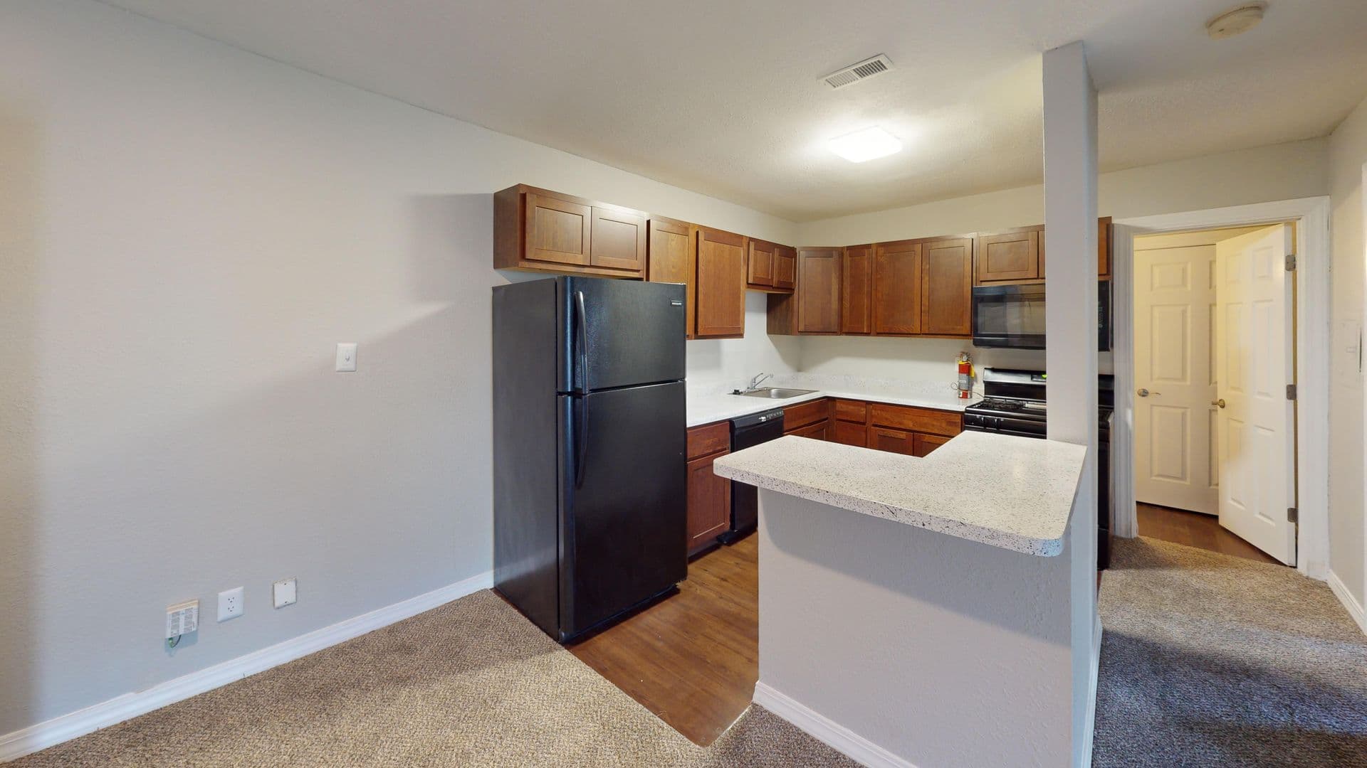 Garden Pointe Apartments 2 of 11