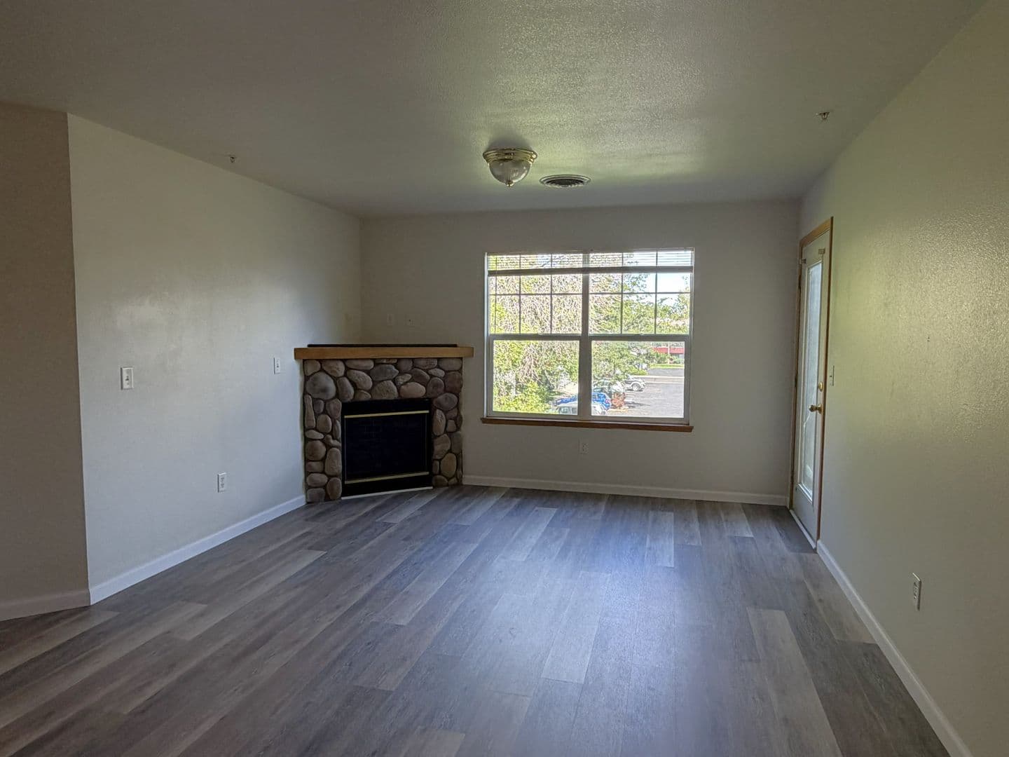 2226 W Elizabeth St C204 2 of 12