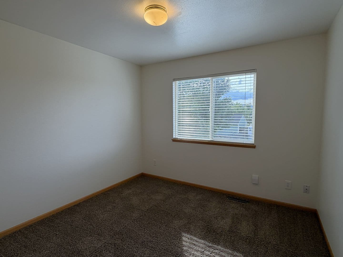 625 Brewer Drive 12 of 16