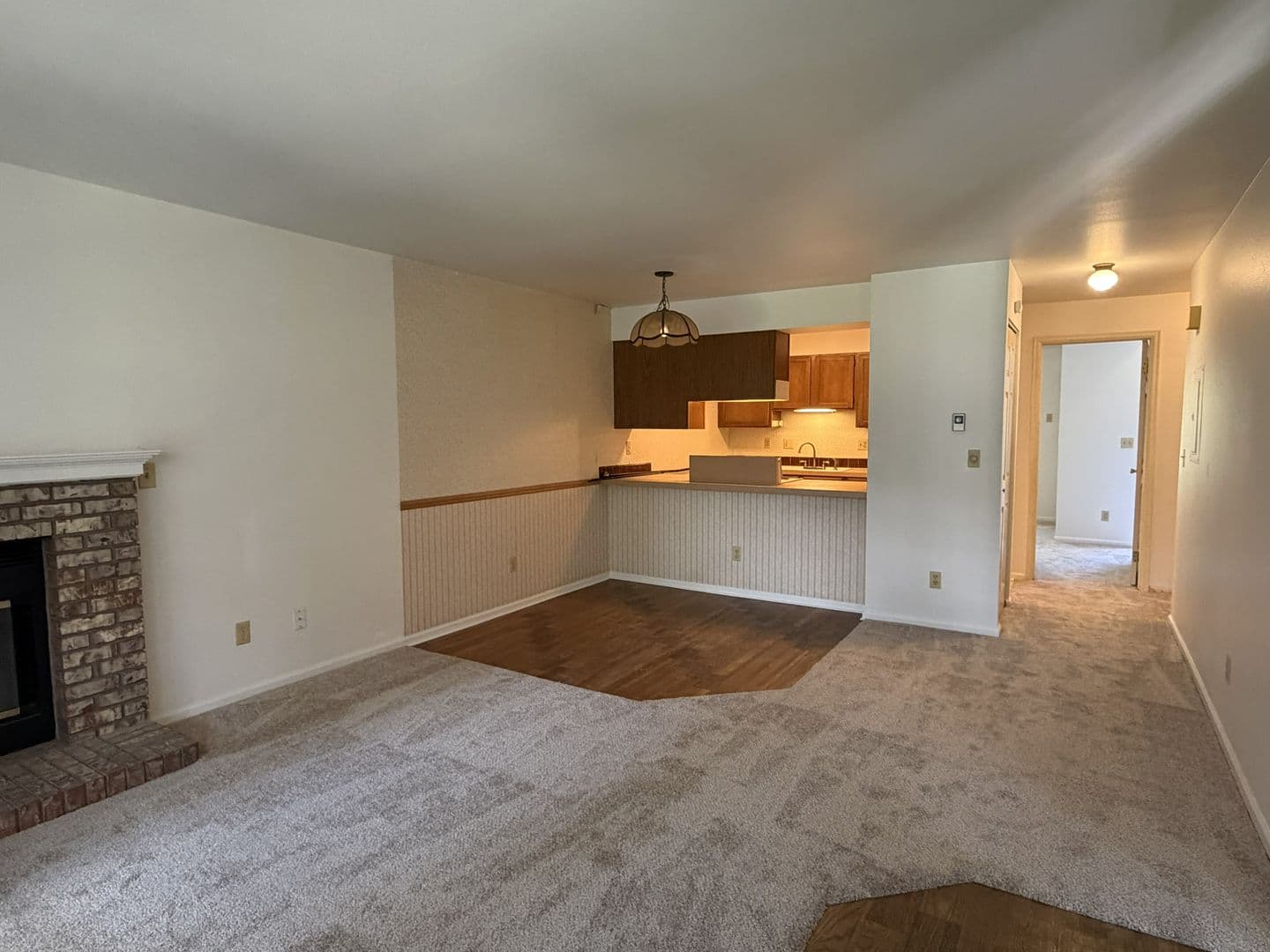 1601 W. Swallow Rd. F5 3 of 10