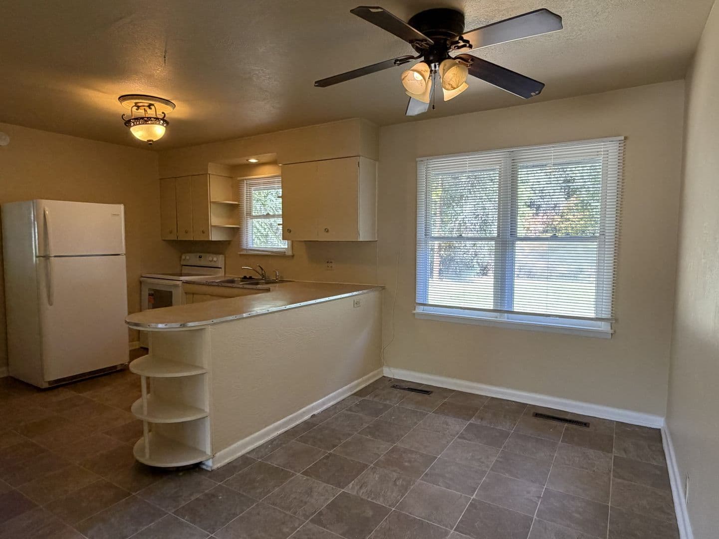 1101 Broadview PL 5 of 14