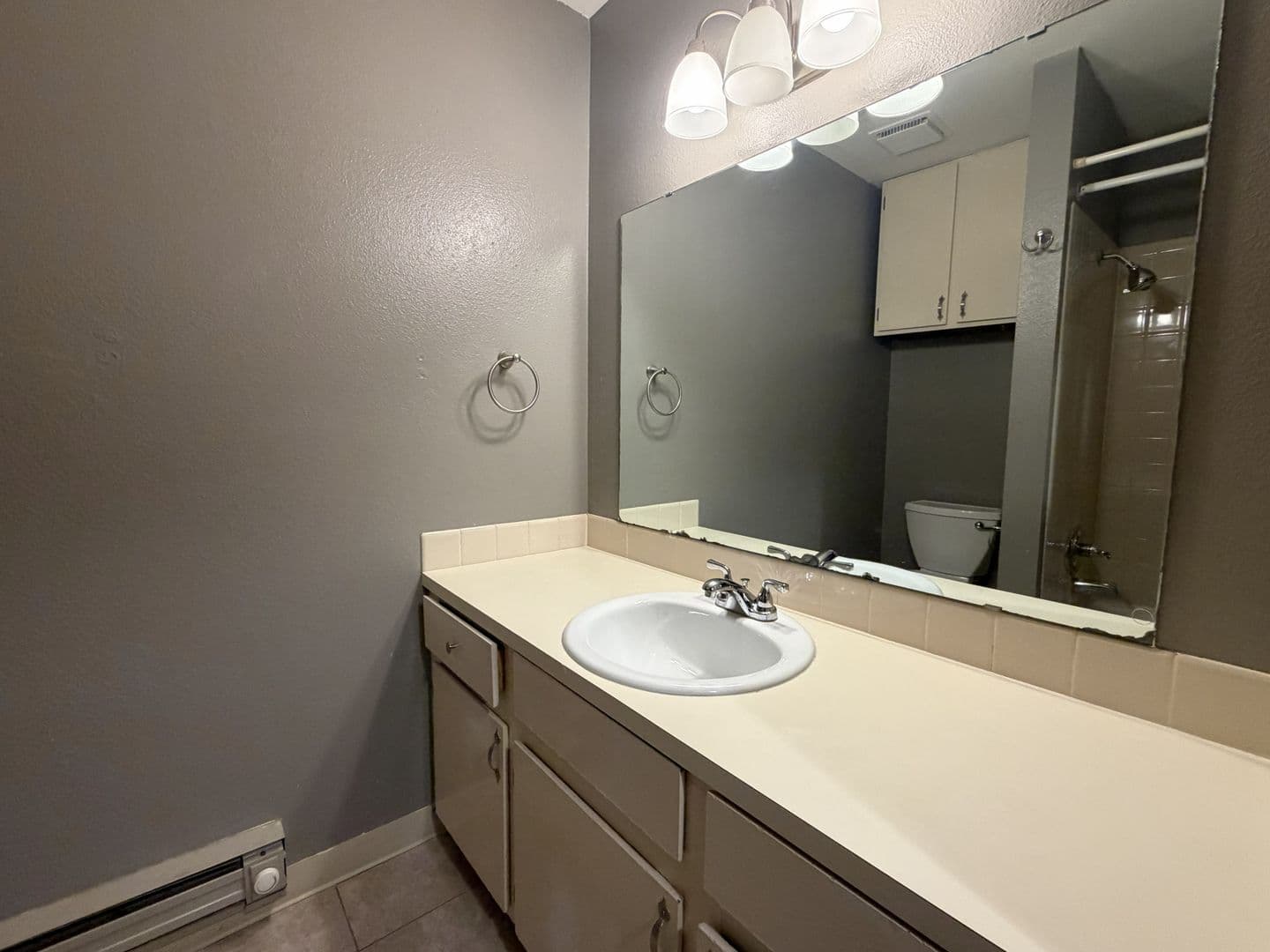 1209 W Plum St B6 8 of 10