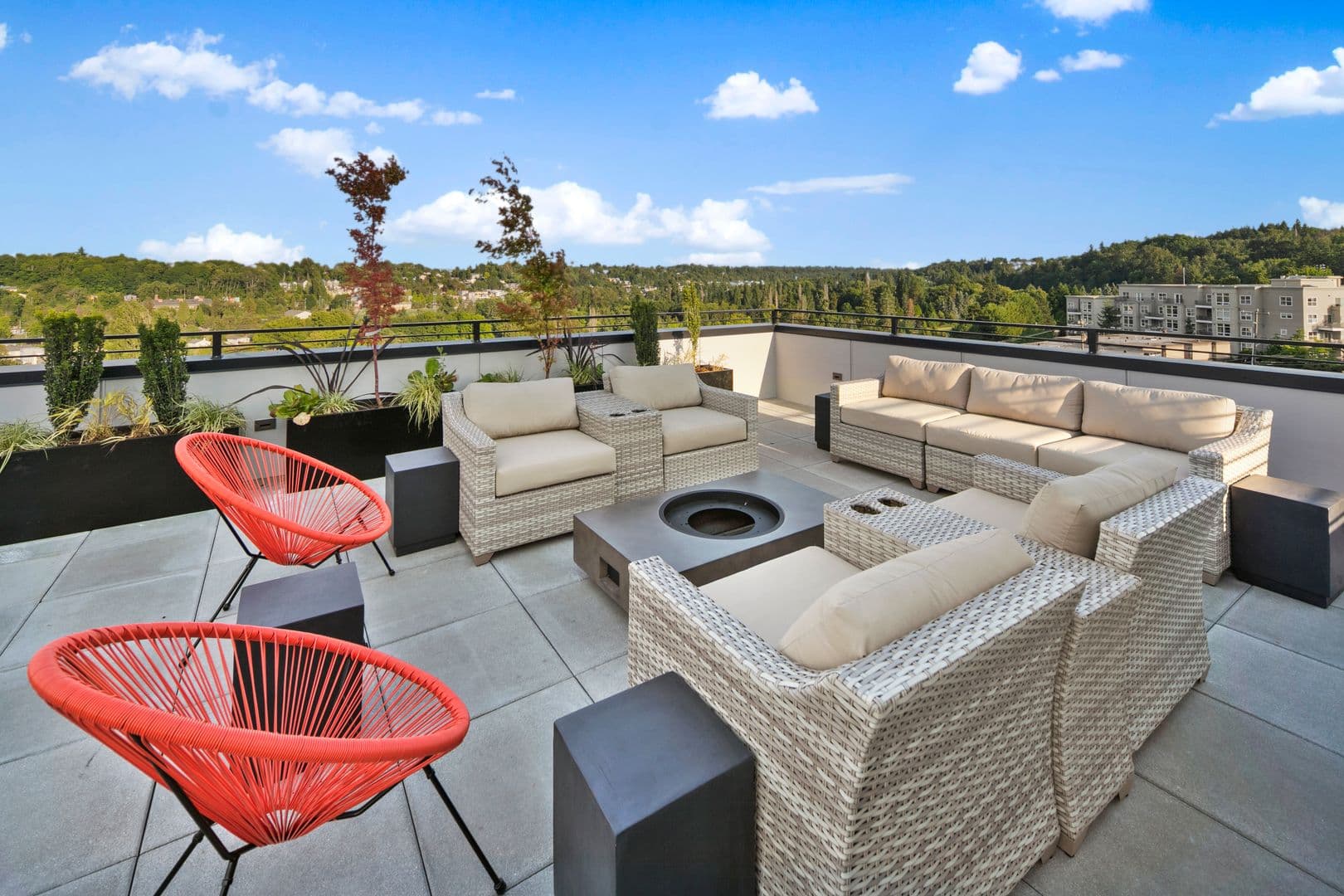 Avala Apartments 10 of 15