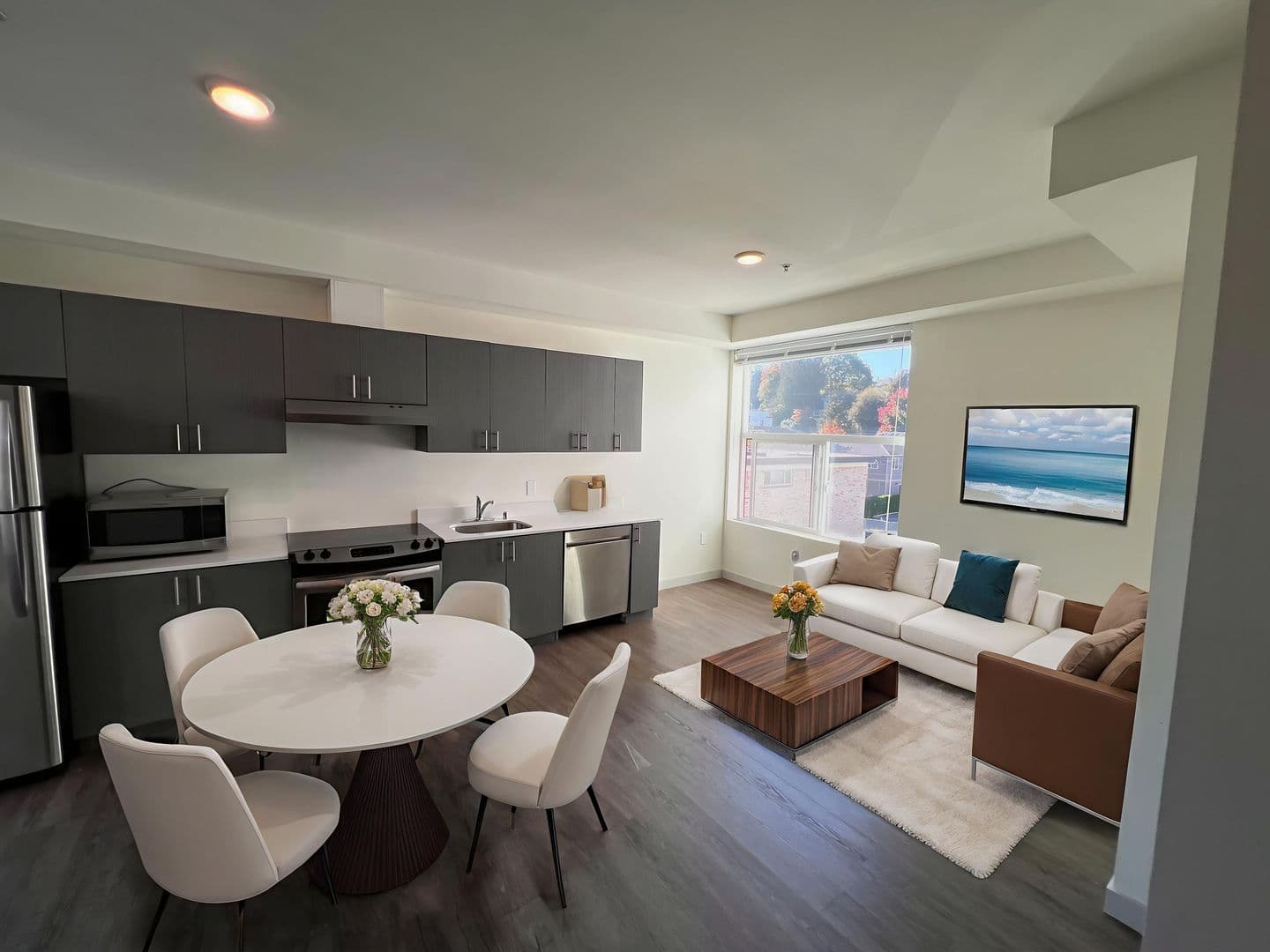 4801 Fauntleroy 1 of 17