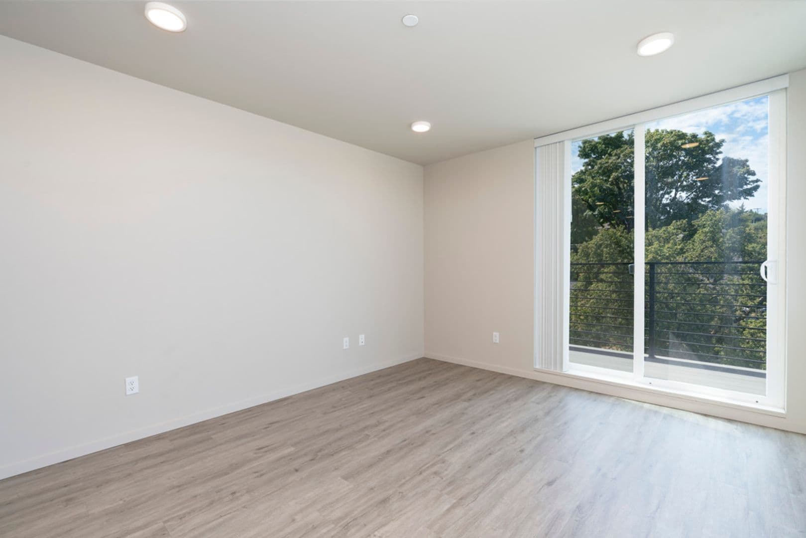 Avala Apartments 4 of 7