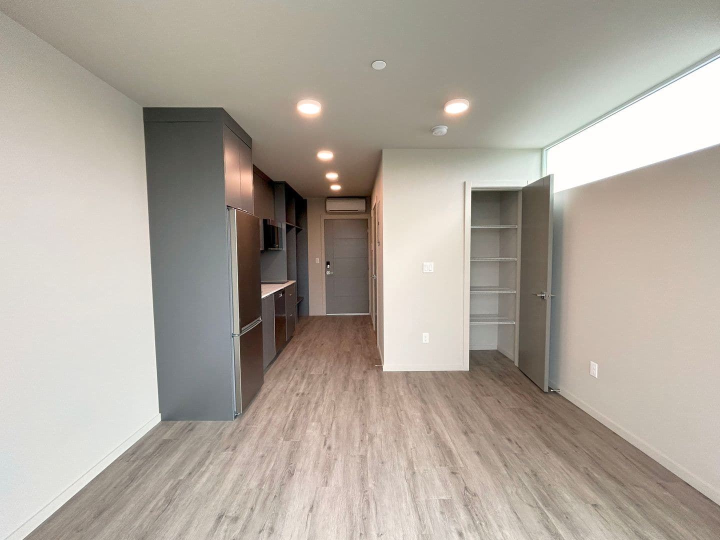 Avala Apartments 5 of 11