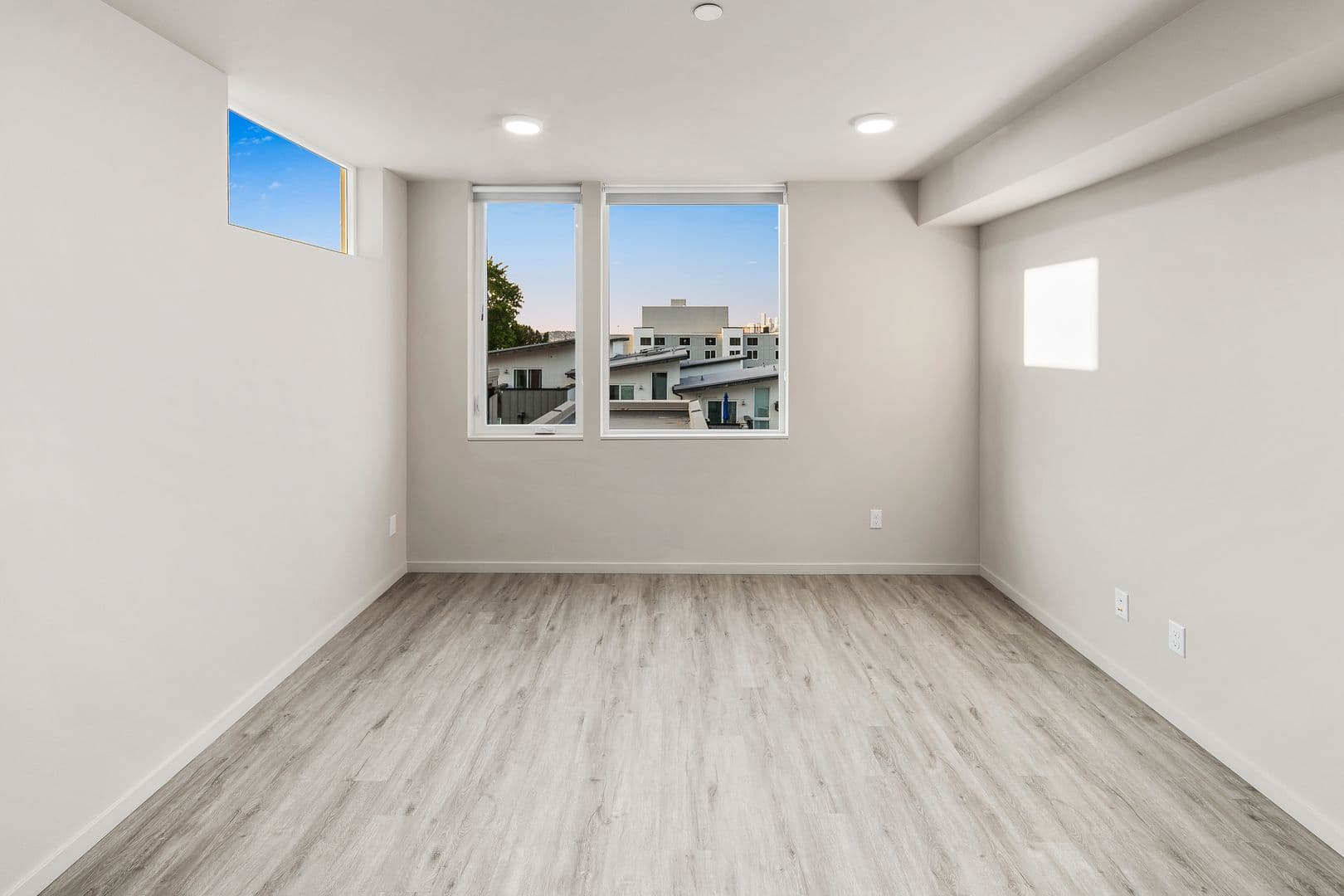 Avala Apartments 3 of 15