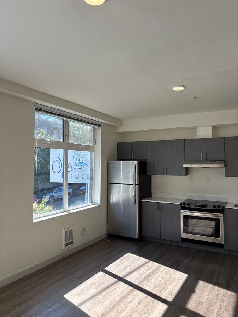 4801 Fauntleroy 2 of 28