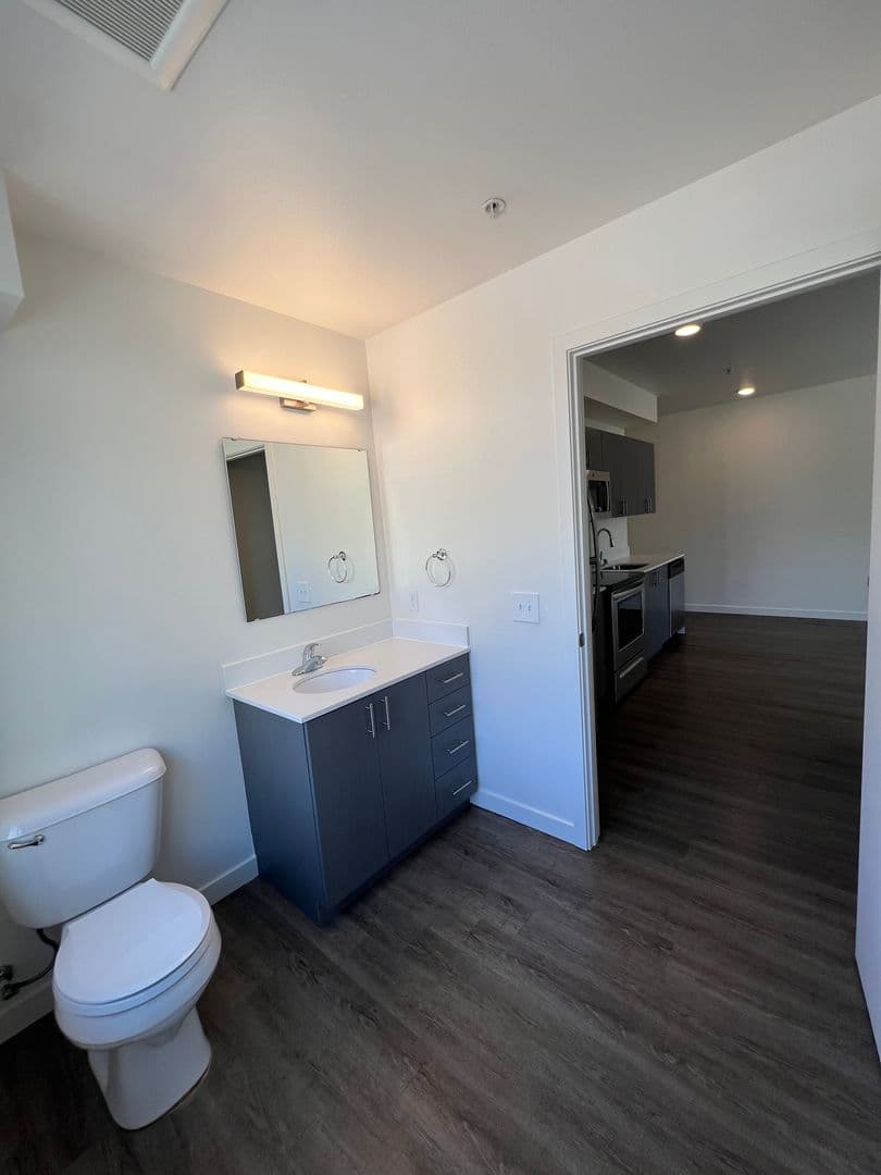 4801 Fauntleroy 6 of 17