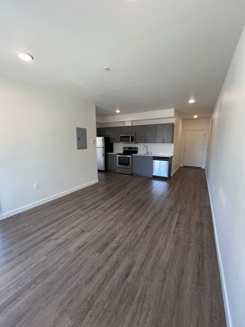 4801 Fauntleroy 4 of 17