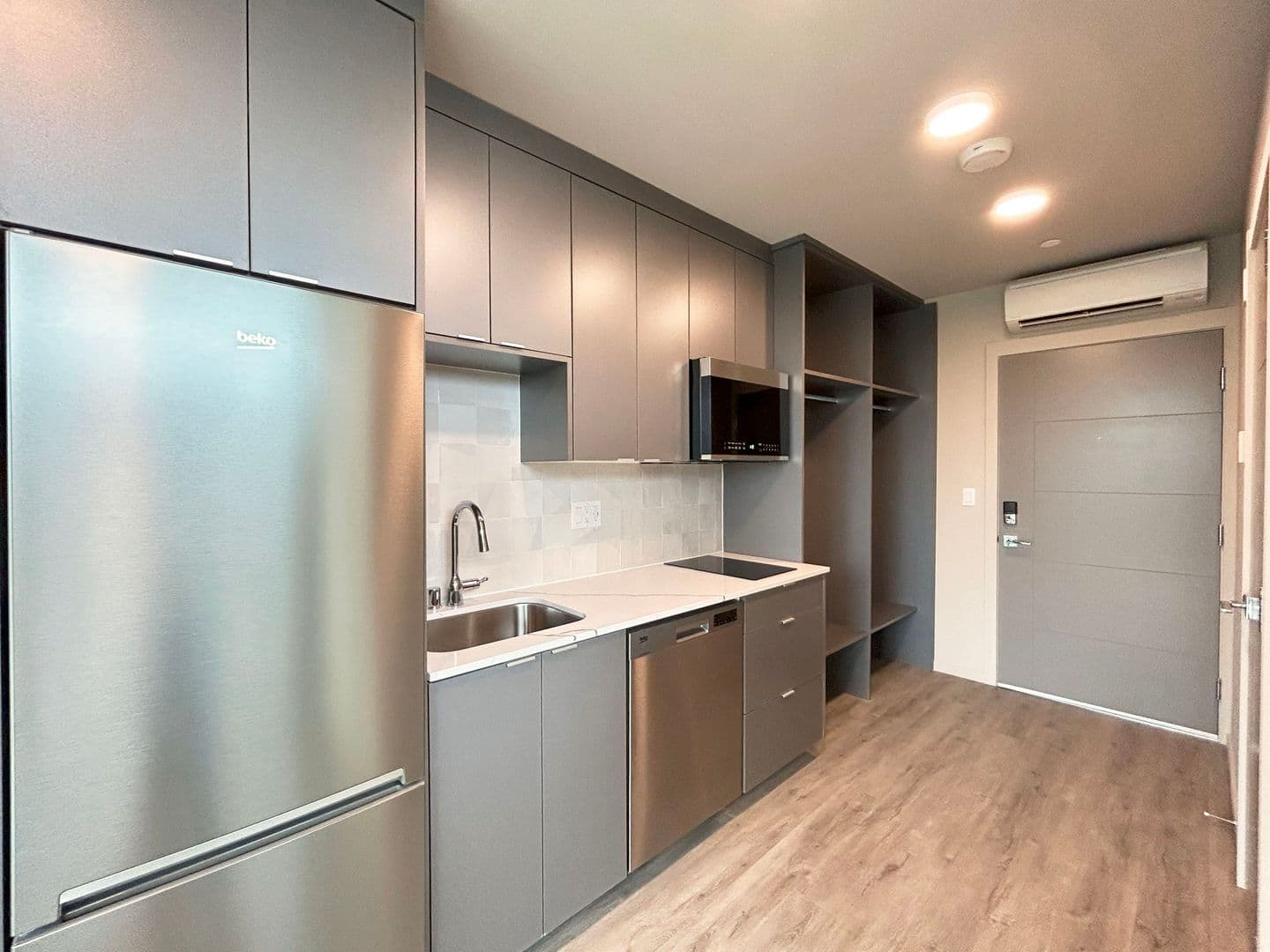 Avala Apartments 3 of 11