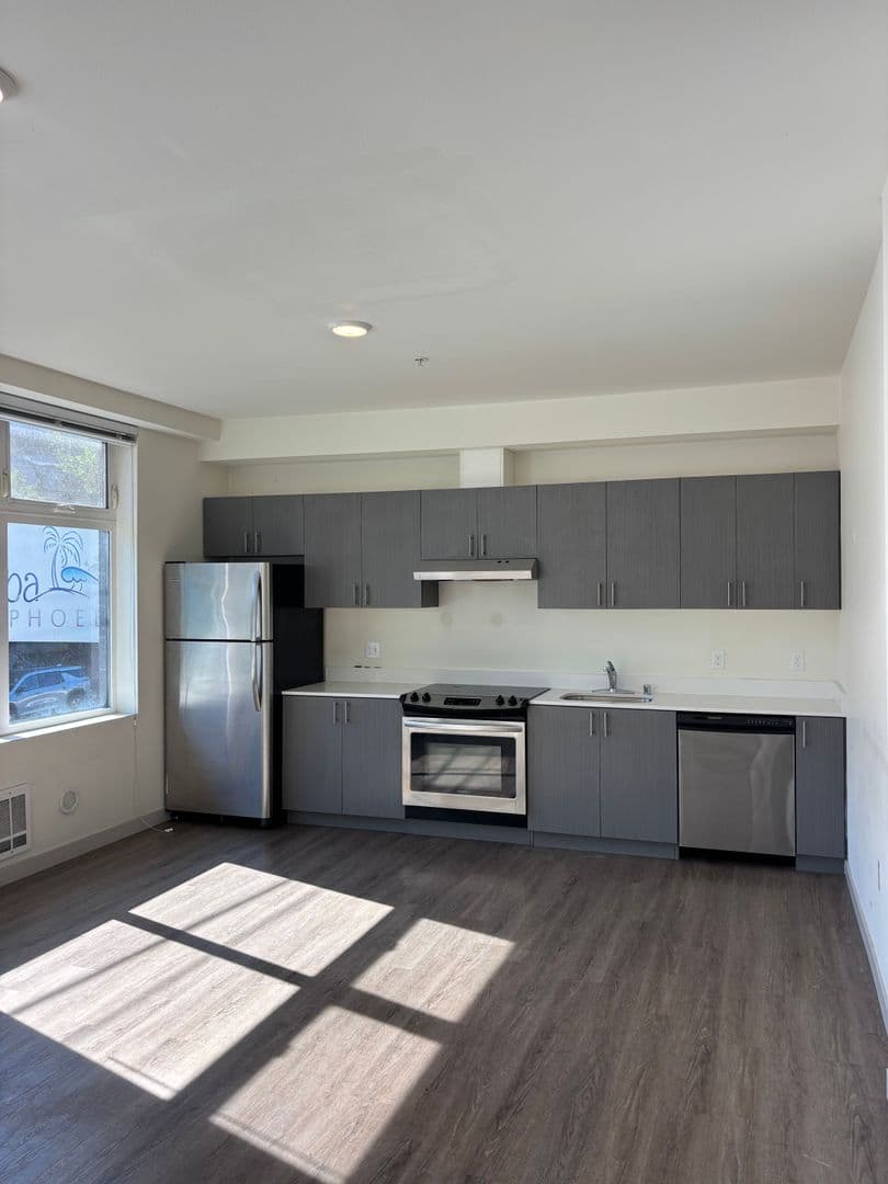 4801 Fauntleroy 3 of 28