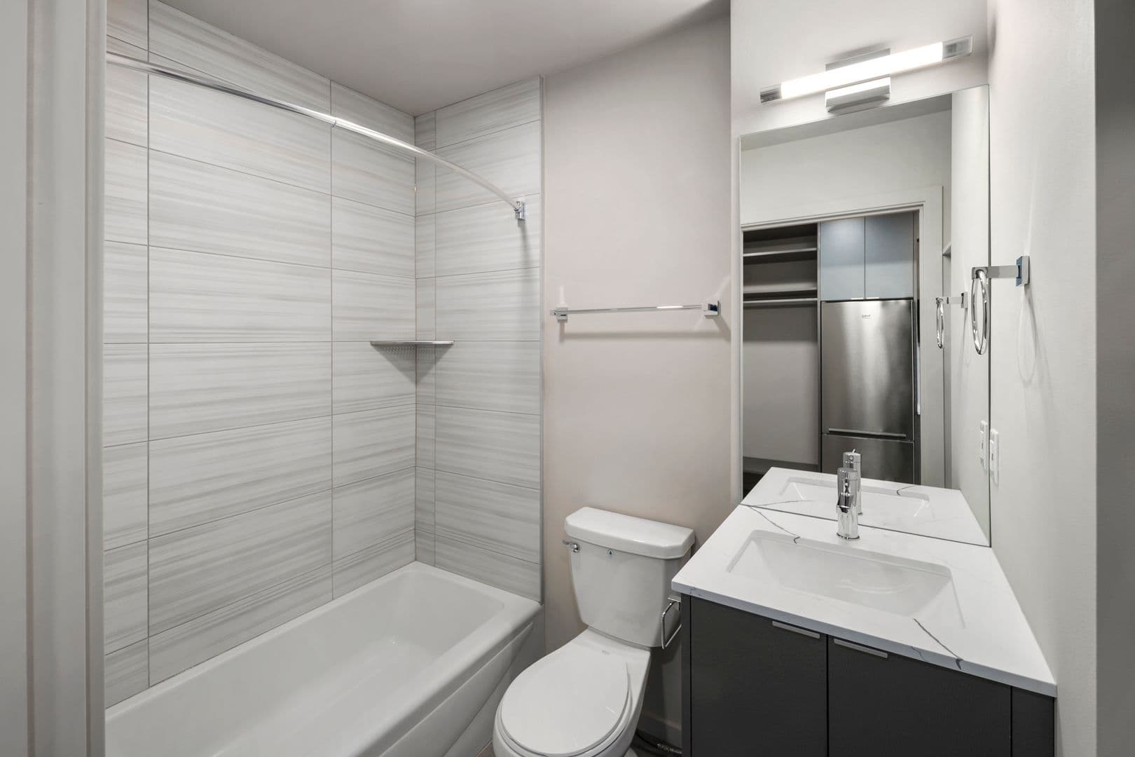 Avala Apartments 12 of 15